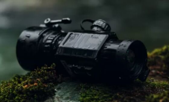 FW-C450F Термомонокуляр с расстоянием обнаружения 2600 м, 1440×1080 OLED дисплеем и 7,5 часами автономной работы для наружного использования